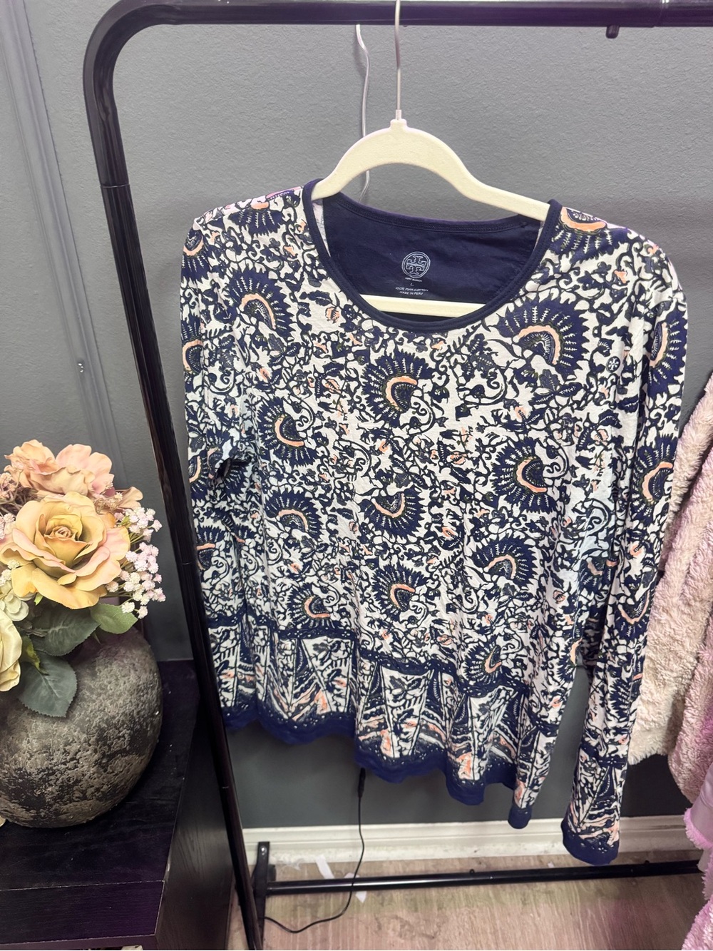 Tory Burch Women's Navy and Cream Printed Long-Sleeve Top